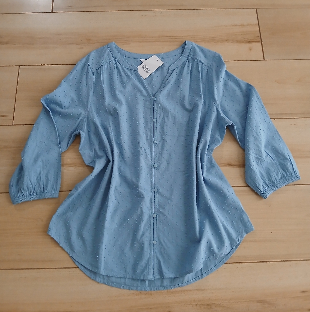 NWT Croft & Barrow Sky Blue Button Up Shirt Size Medium Oversized